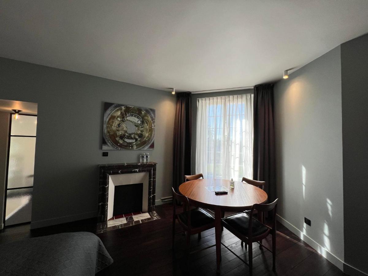Le Petit Chateau Baye  エクステリア 写真