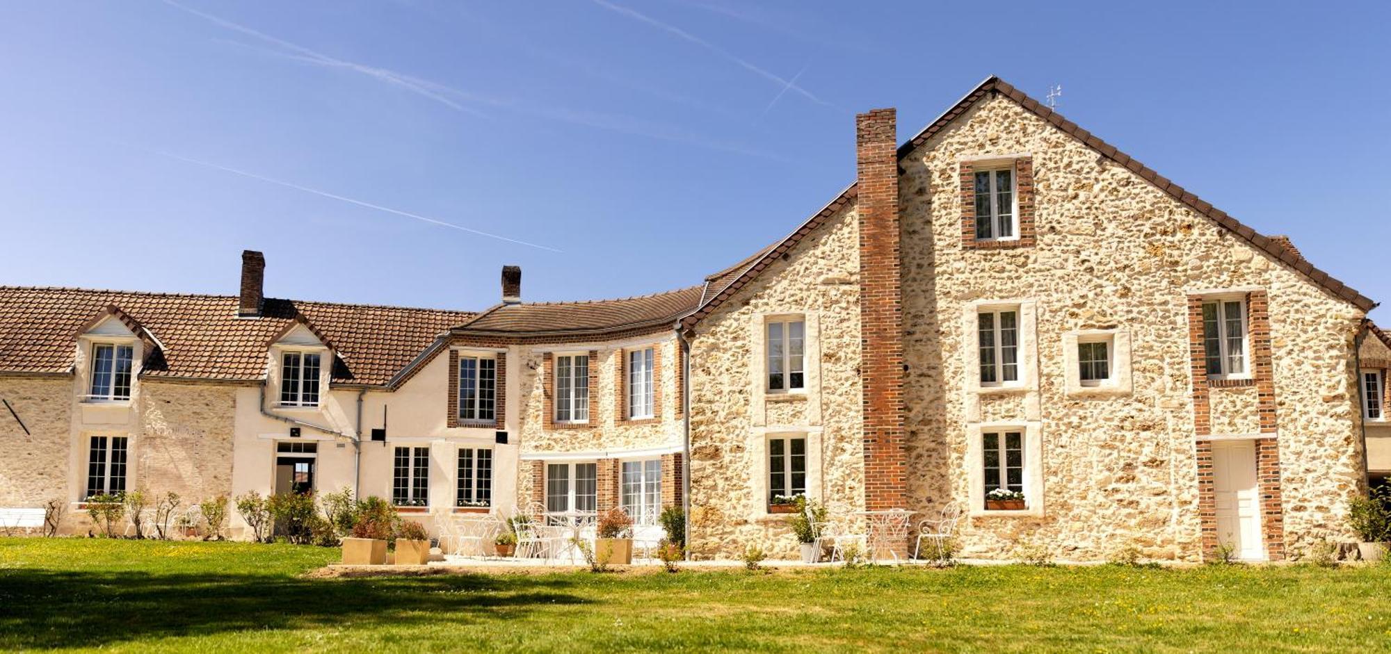 Le Petit Chateau Baye  エクステリア 写真